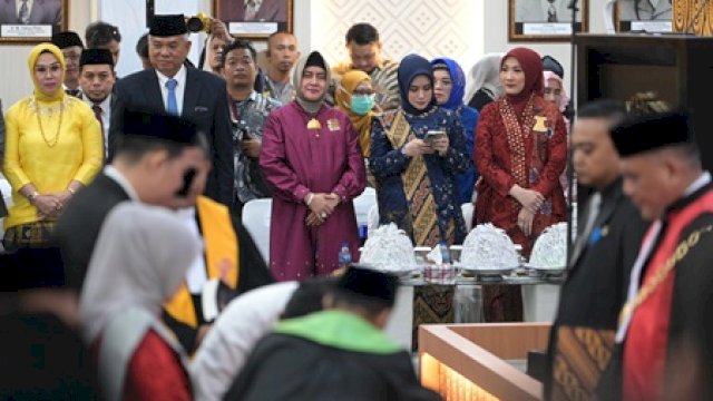 indira-ucapkan-selamat-kepada-anggota-dprd-makassar-yang-baru